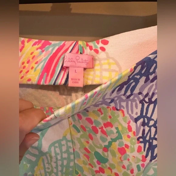 Lilly Pulitzer Georgia May Palazzo
Roar of the seas Wide Leg Pants Size
L - Picture 4 of 5